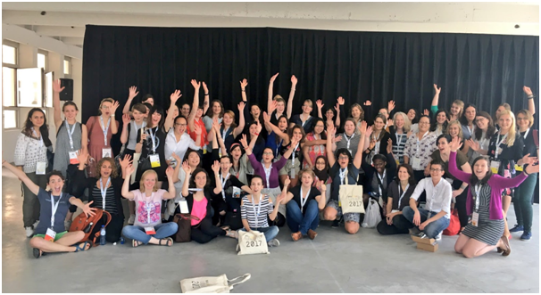 RLadies+ members gathered for a group photo at the useR! 2017 conference in Brussels